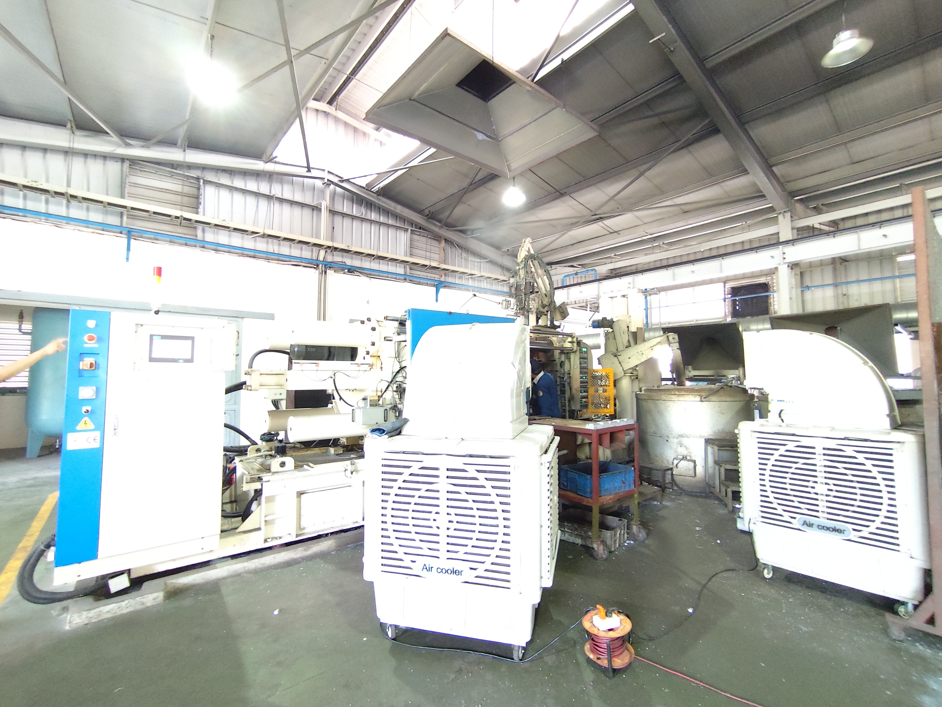 Die-casting machine 2